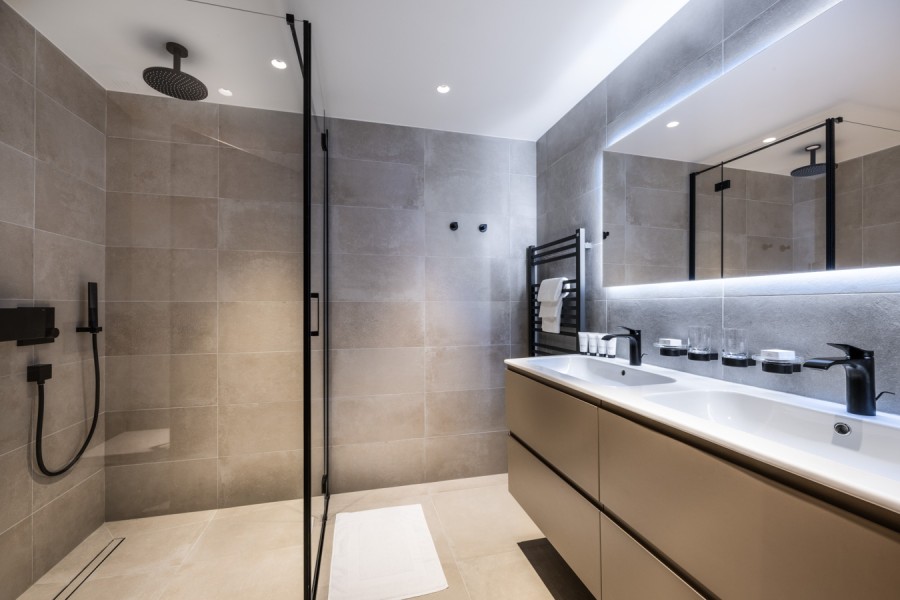 B01 | Penthouse chaleureux sous les toits